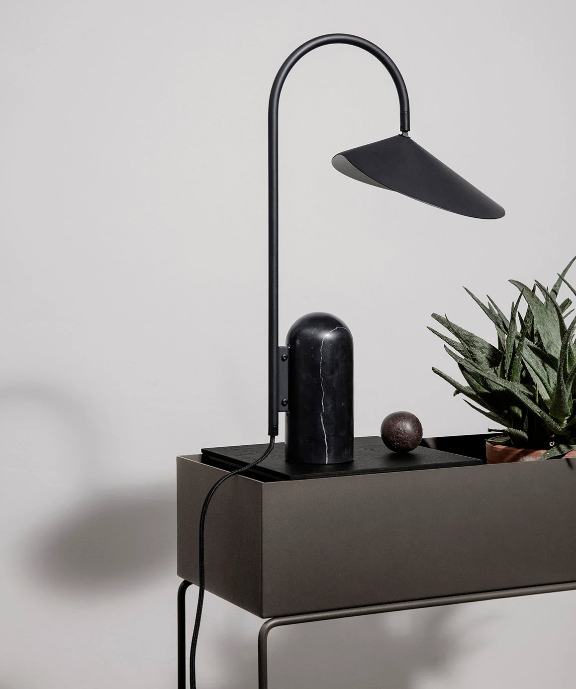 Ferm Living Arum Table Lamp - Black - Image 4