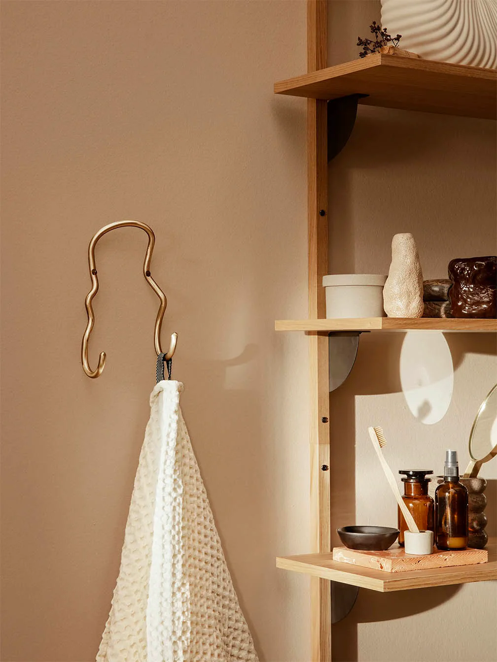 Ferm Living Curvature Double Hook - Brass - Image 2
