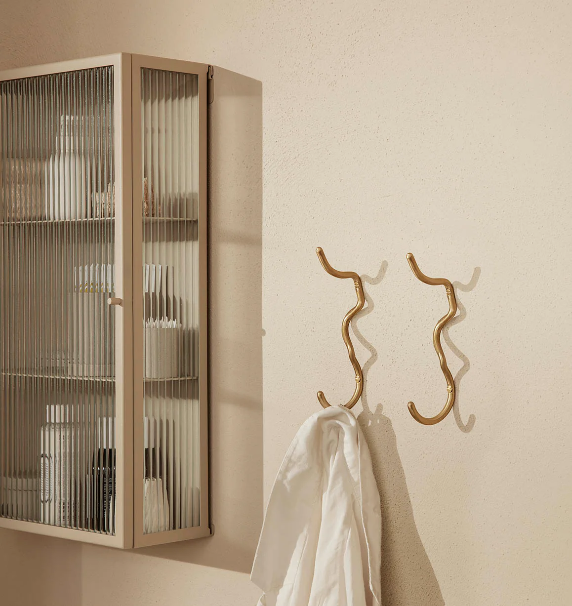 Ferm Living Curvature Hook - Brass - Image 2