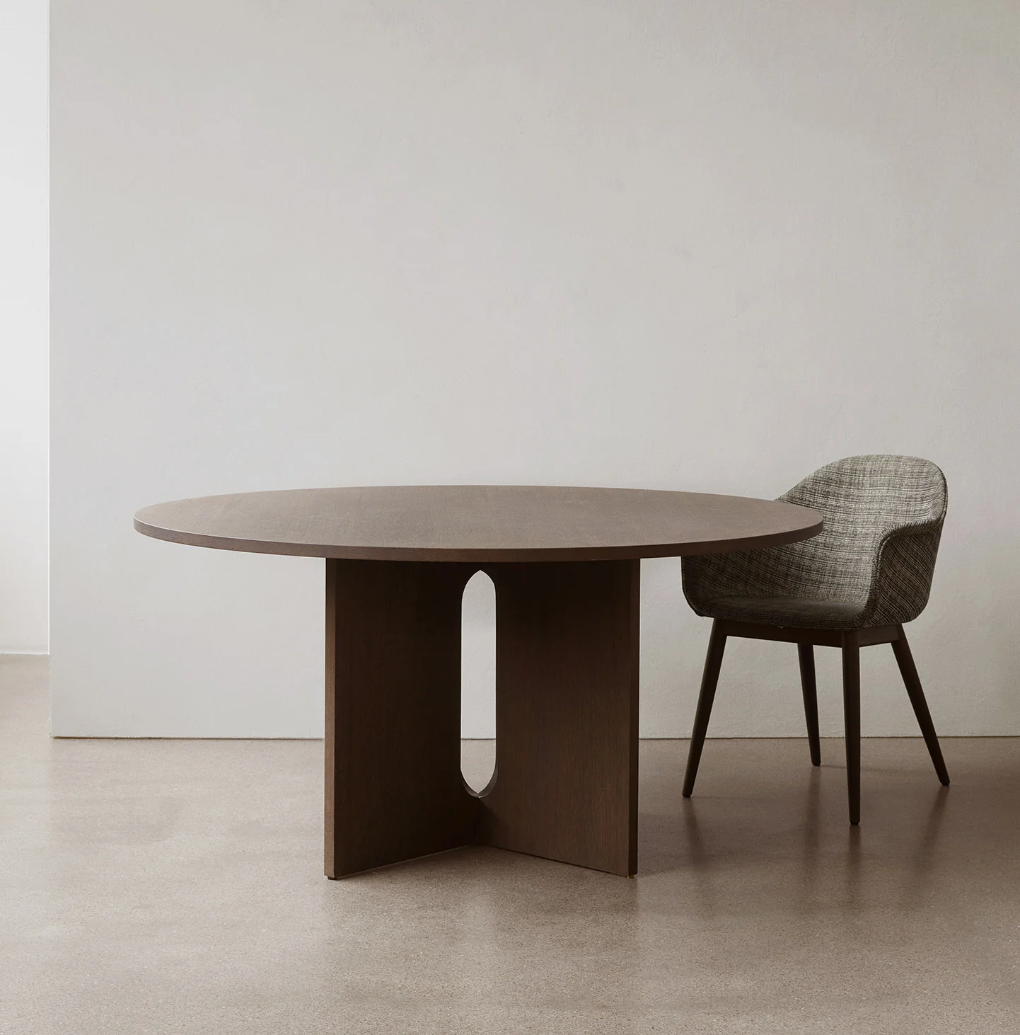 Audo Copenhagen Androgyne Dining Table Ø150cm - Image 8