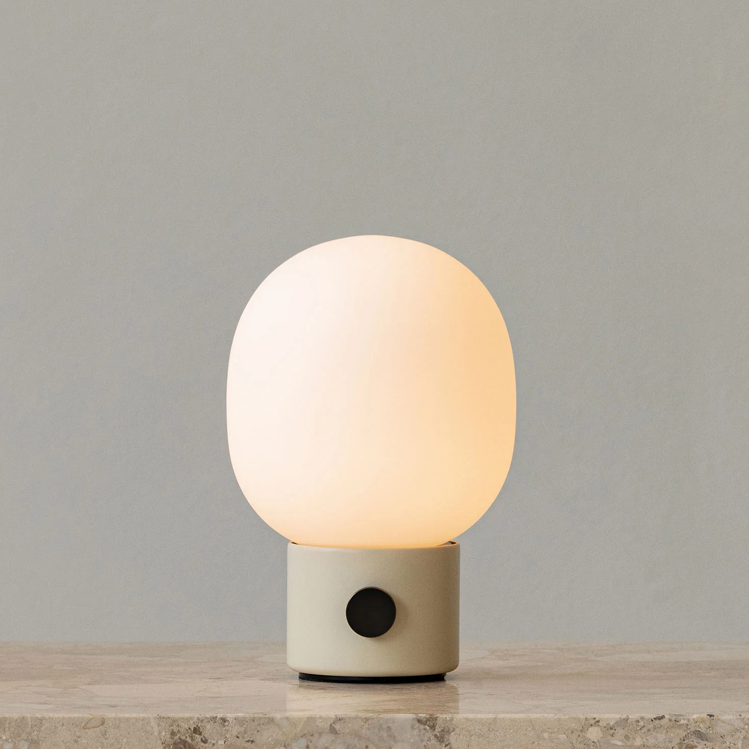 Audo Copenhagen JWDA Lamp Portable - Alabaster White - Image 3