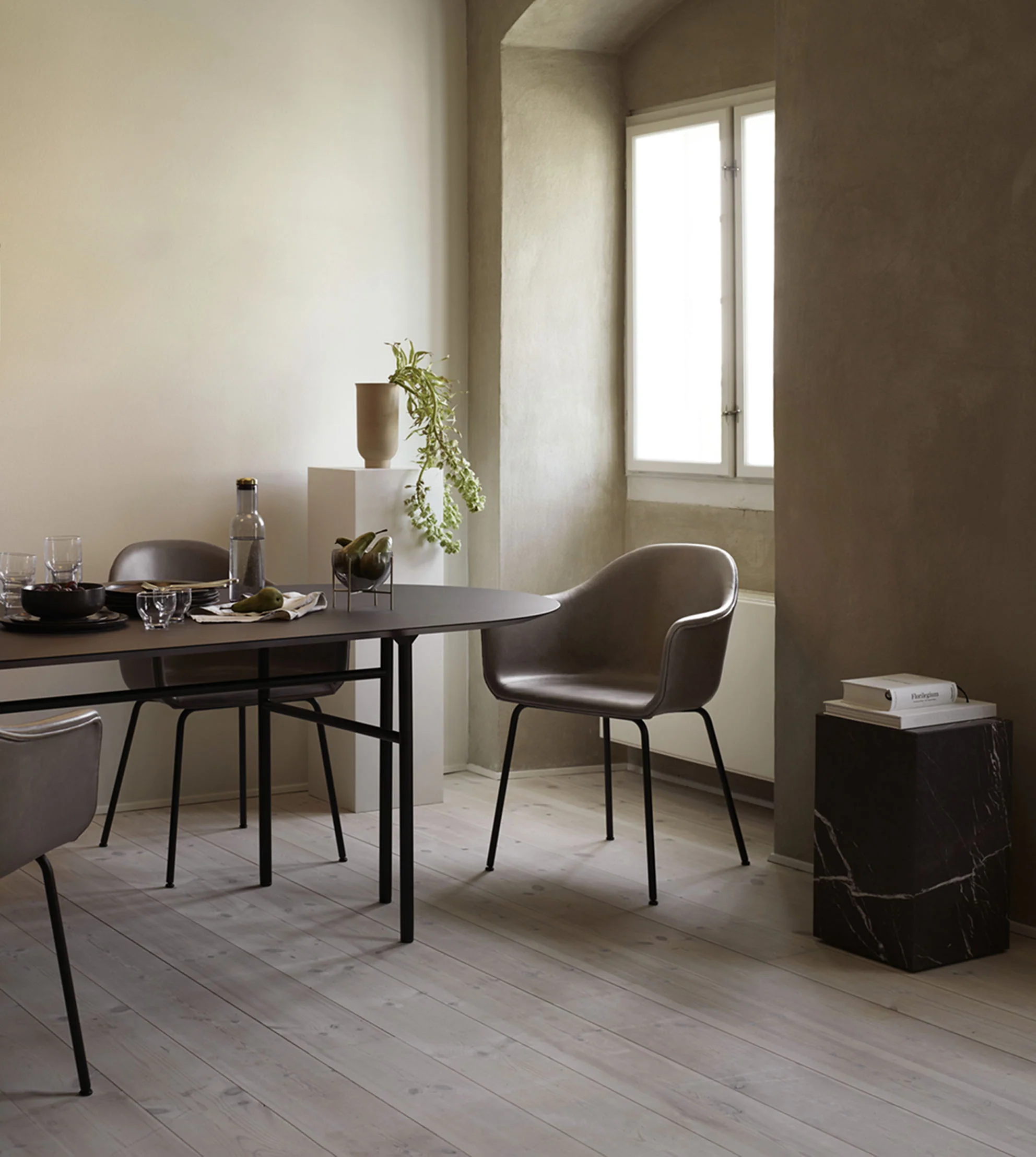 Audo Copenhagen Snaregade Dining Table Oval - Image 5