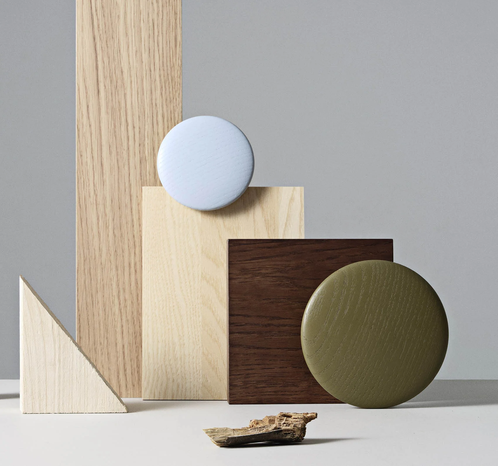 Muuto Dots Wood - Brown Green - Image 2