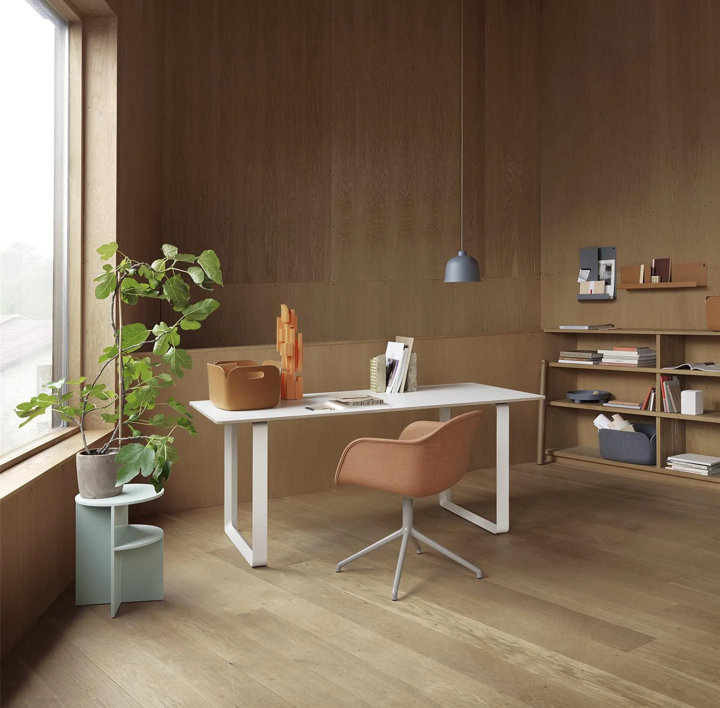 Muuto Fiber Armchair - Swivel Base - Image 13
