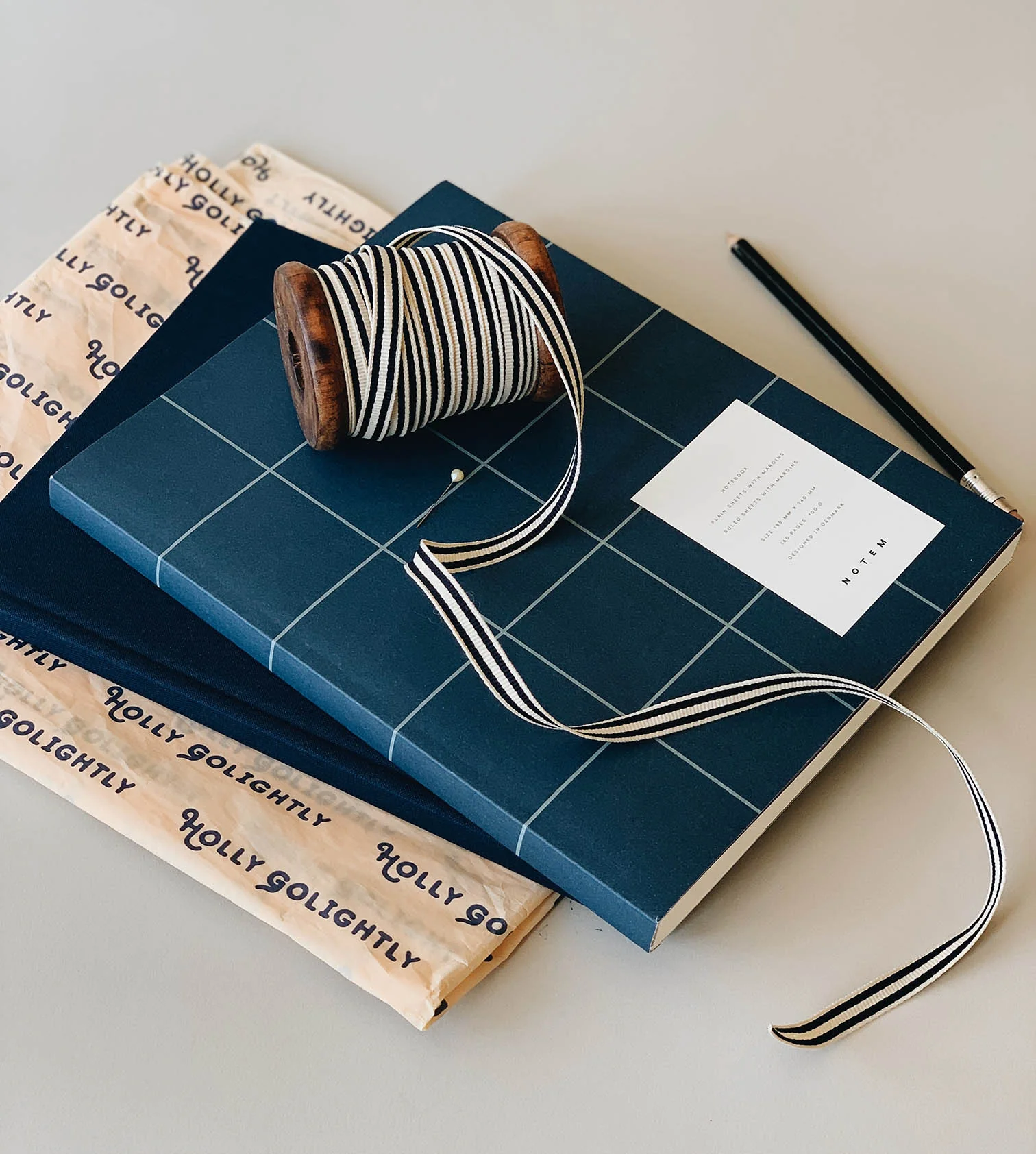 Notem UMA Flat Lay Notebook Large Dark Blue - Image 7
