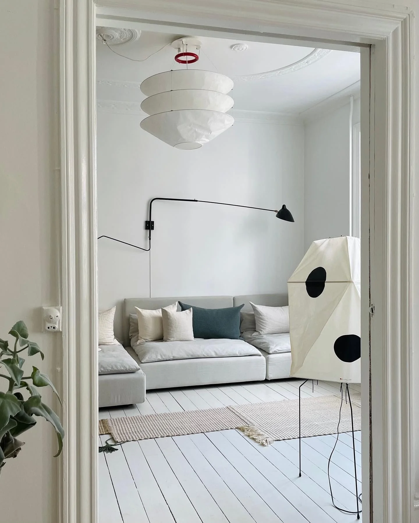 Vitra Akari UF3-Q Lamp - Image 2